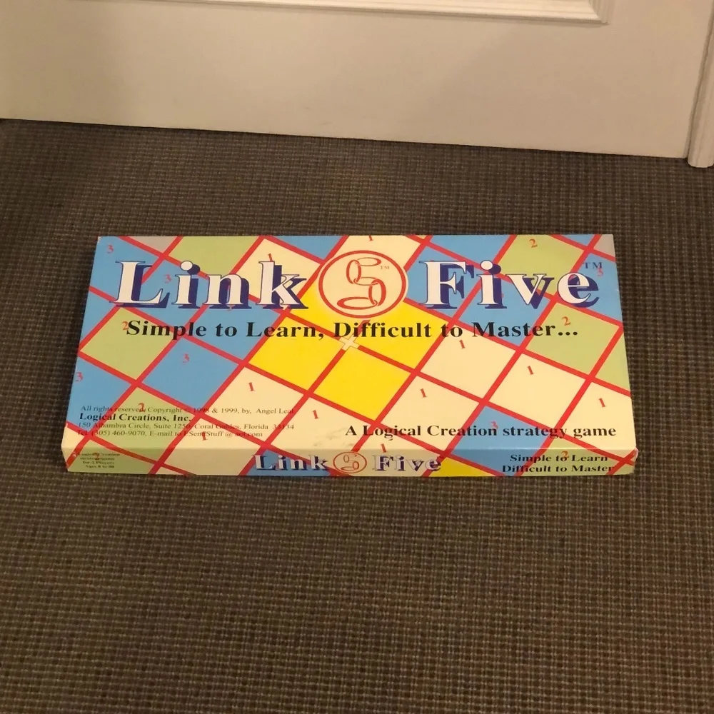 LINK FIVE LOGIC & STRATEGY BOARD GAME - NEVER OPENED